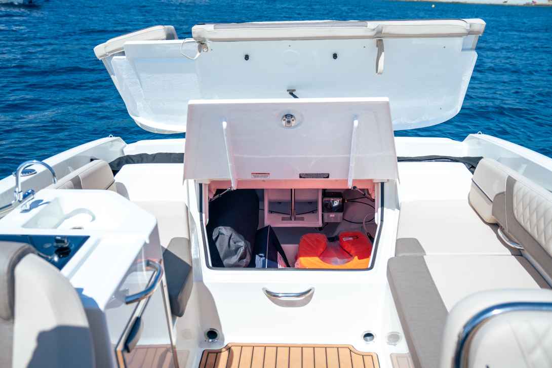 Motorboot Bayliner VR6 Cuddy IB mit MerCruiser