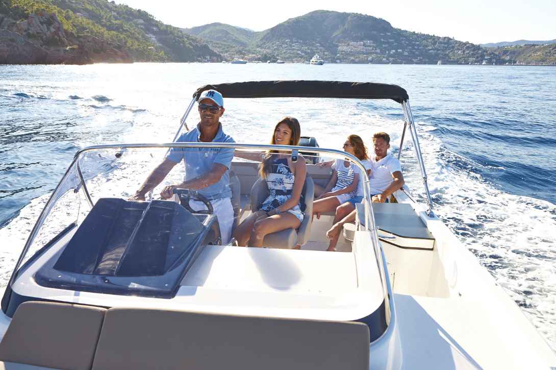 Motorboot Quicksilver Activ 755 Sundeck