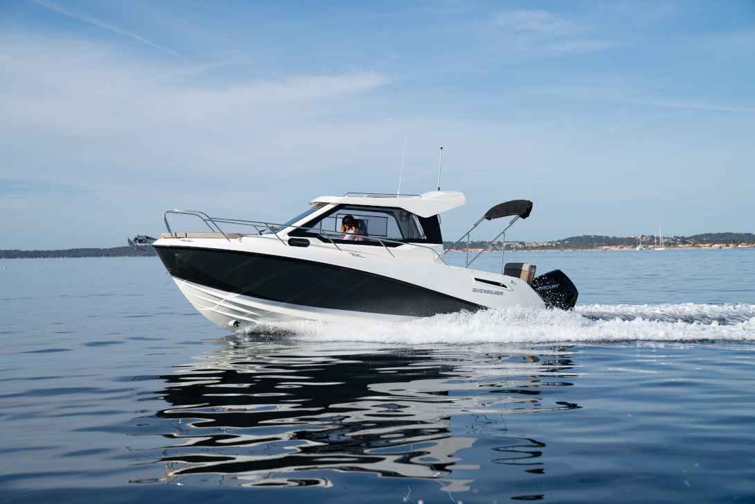 Motorboot Quicksilver Activ 755 Sundeck