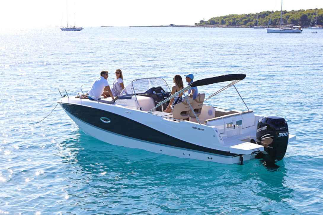 Motorboot Quicksilver Activ 755 Sundeck