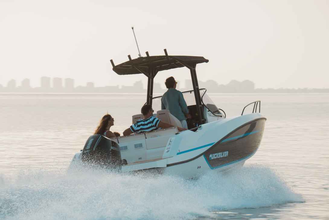 Motorboot Quicksilver Activ 705 Open