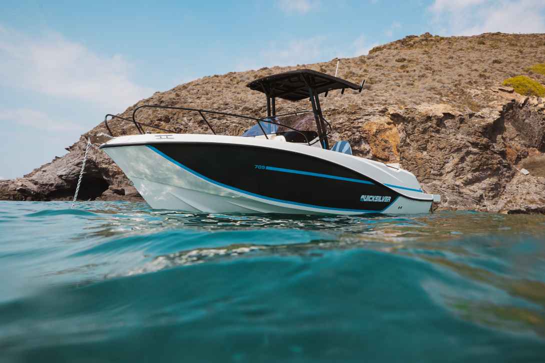 Motorboot Quicksilver Activ 705 Open