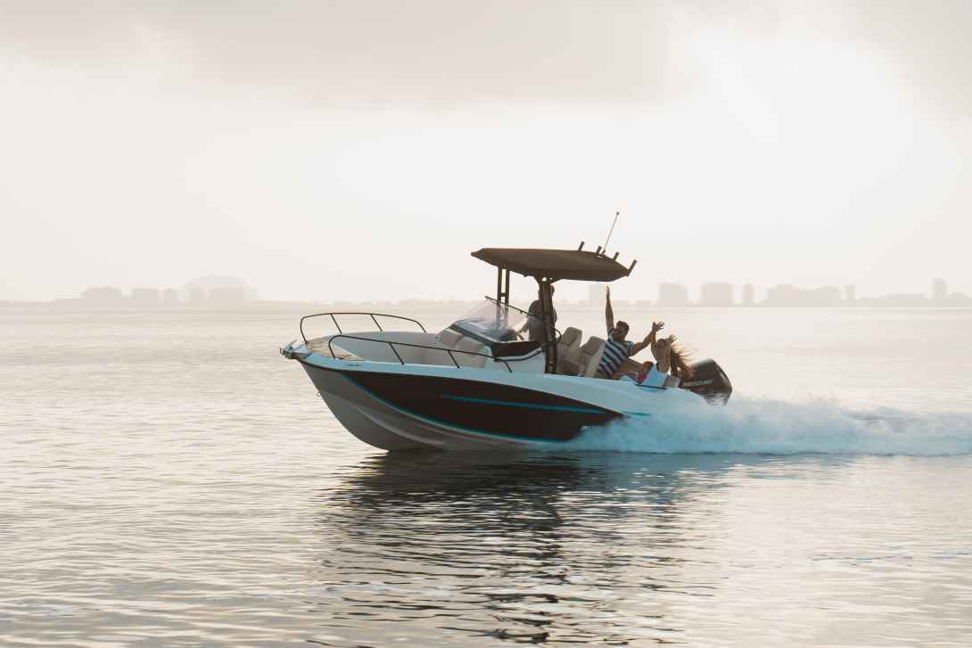 Motorboot Quicksilver Activ 705 Open