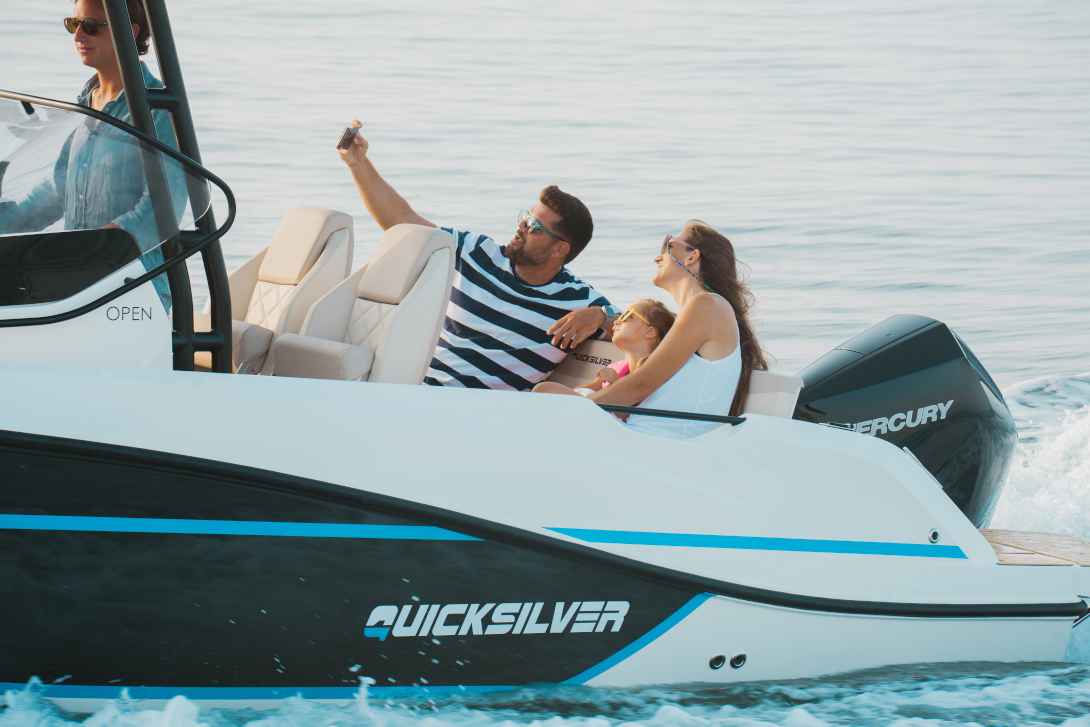Motorboot Quicksilver Activ 705 Open