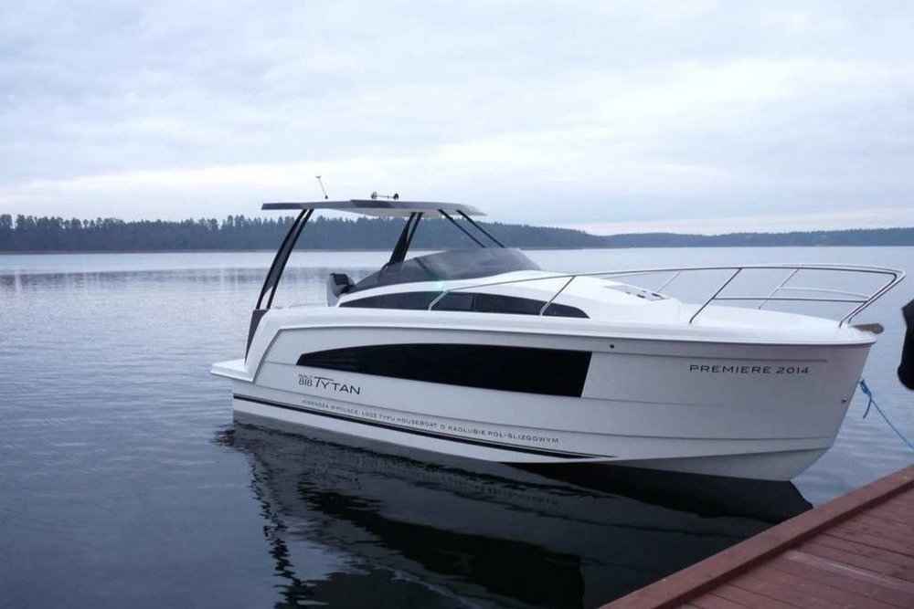 Motorboot IMPOL Yacht & Bootshandel Balt 818 Titanium