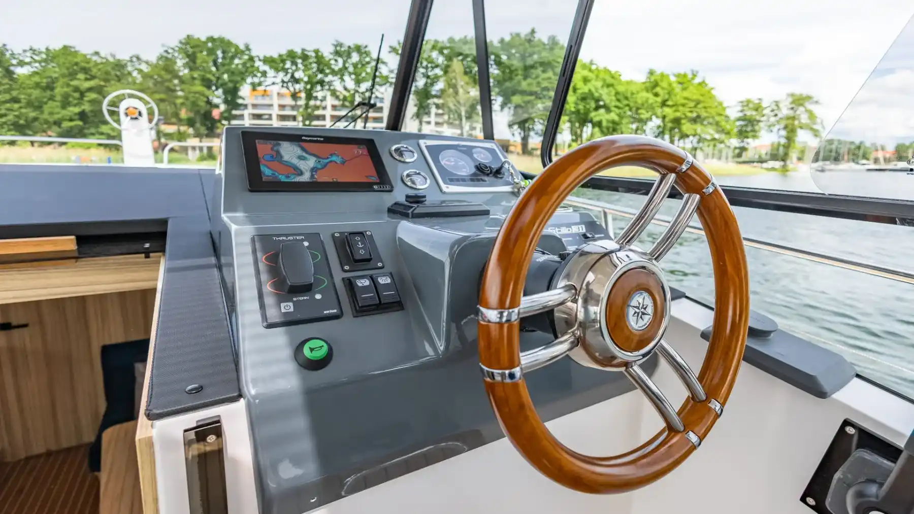 Motorboot IMPOL Stillo 31