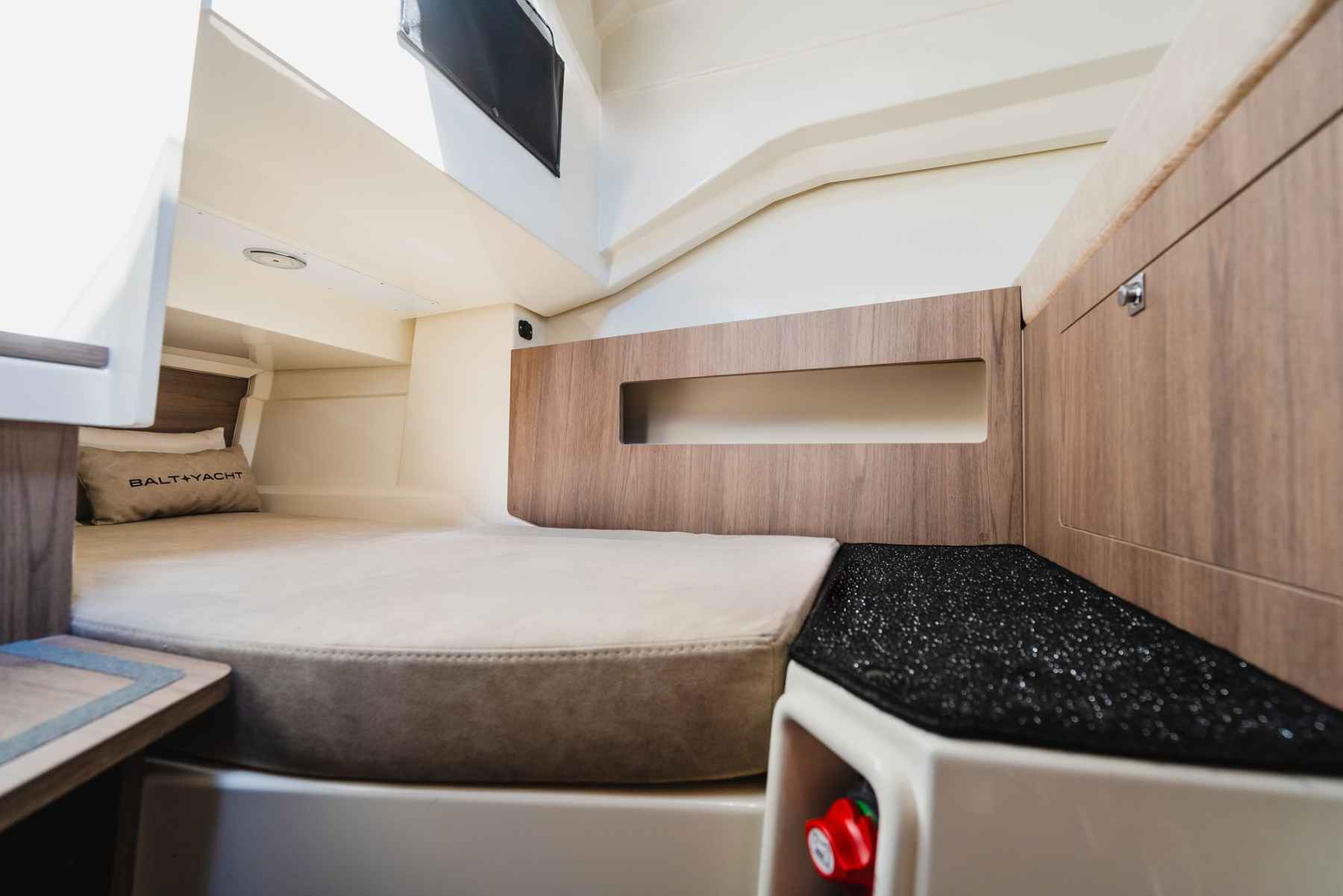 Motorboot IMPOL SunCamper 31