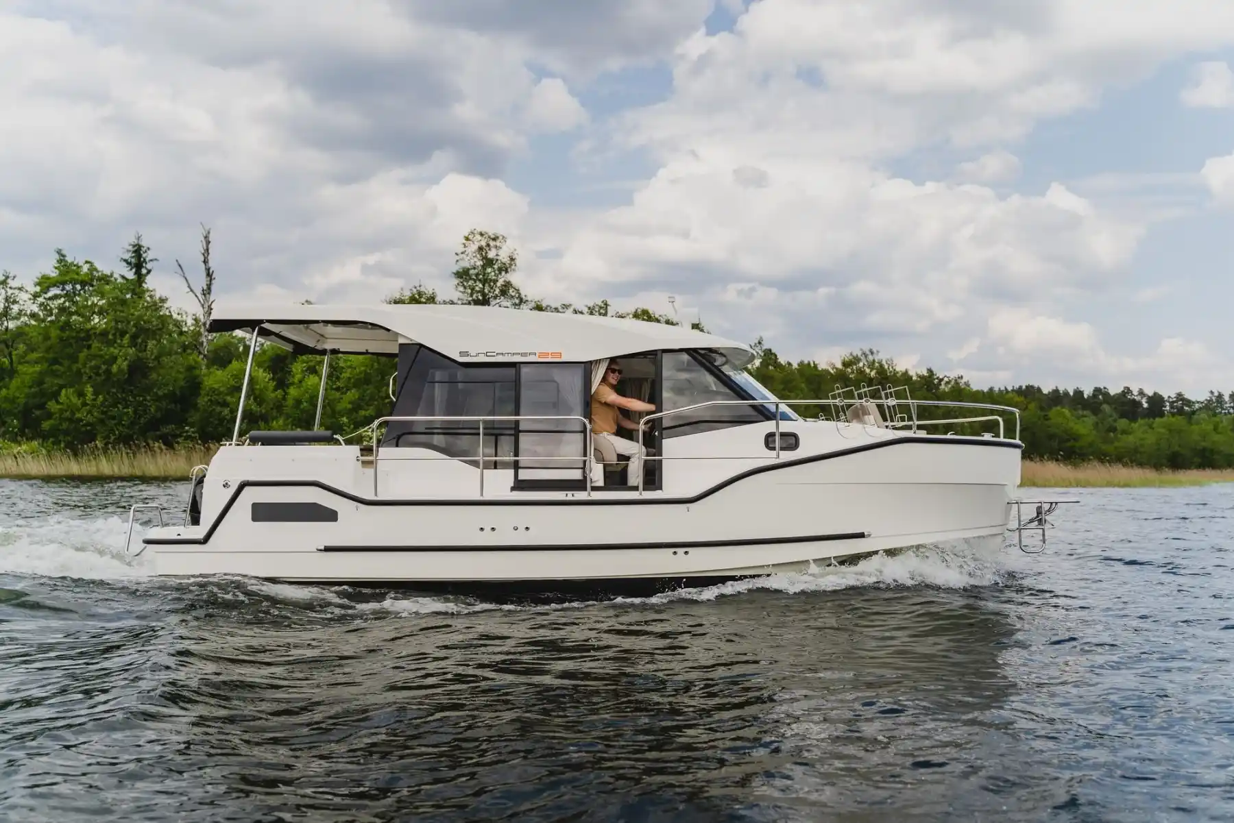 Motorboot IMPOL SunCamper 31