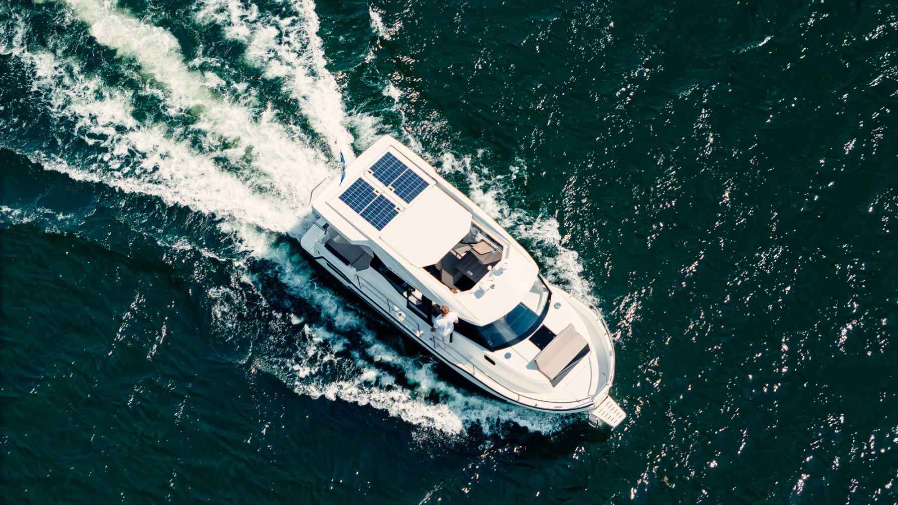Motorboot IMPOL SunCamper 31