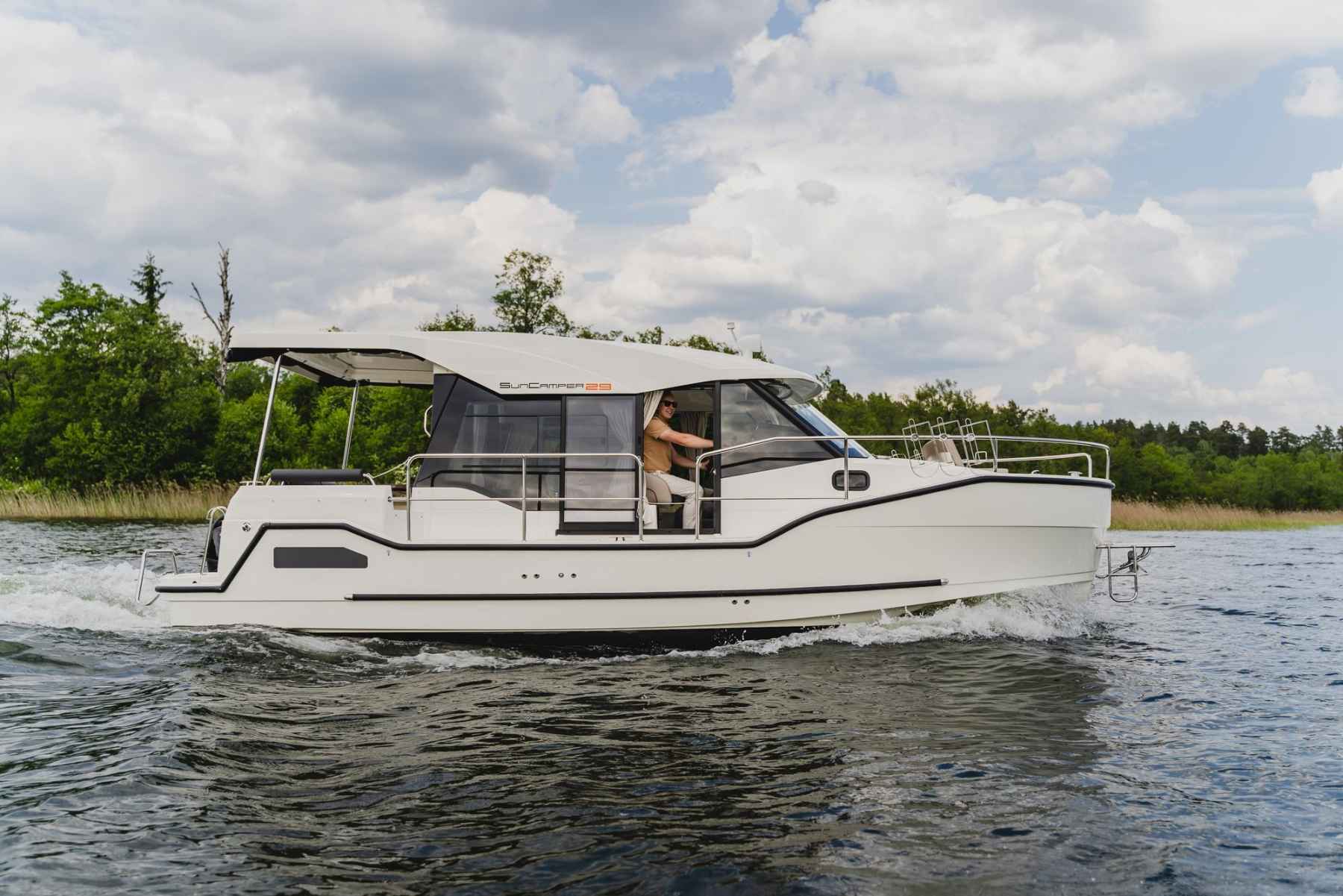 Motorboot IMPOL SunCamper 31