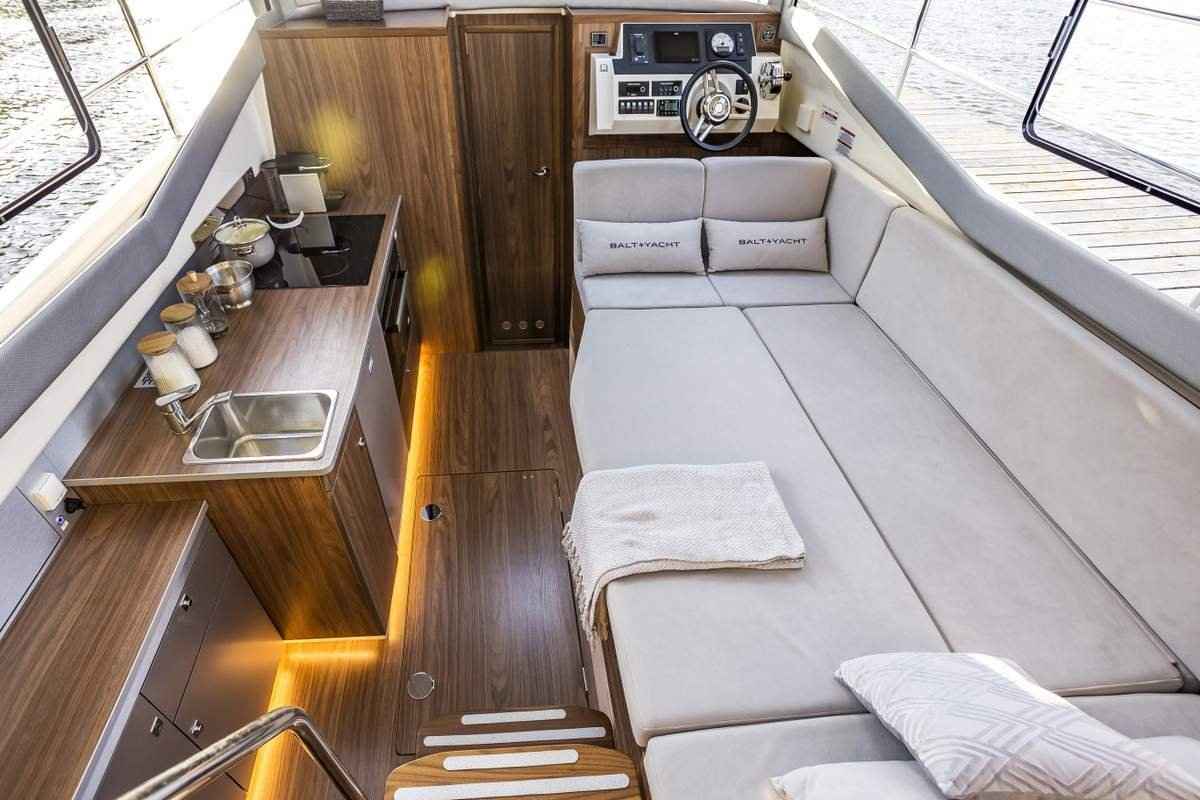 Motorboot IMPOL Yacht & Bootshandel Balt 37 Grand