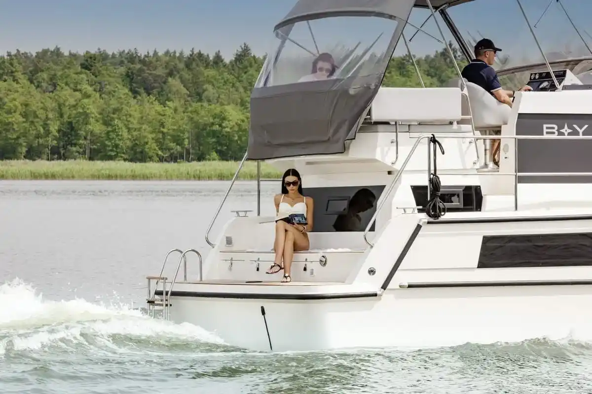 Motorboot IMPOL Yacht & Bootshandel Balt 37 Grand