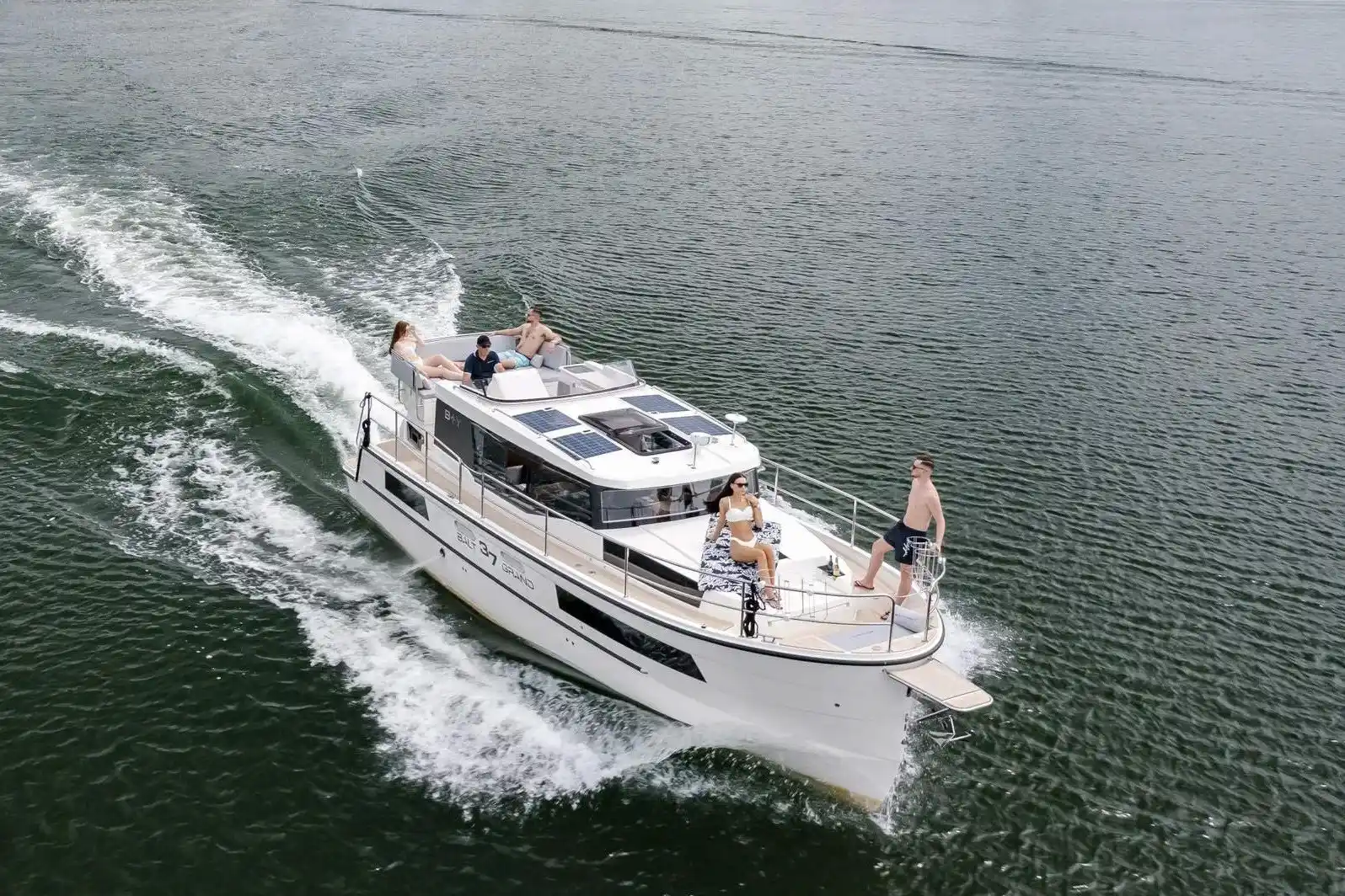 Motorboot IMPOL Yacht & Bootshandel Balt 37 Grand