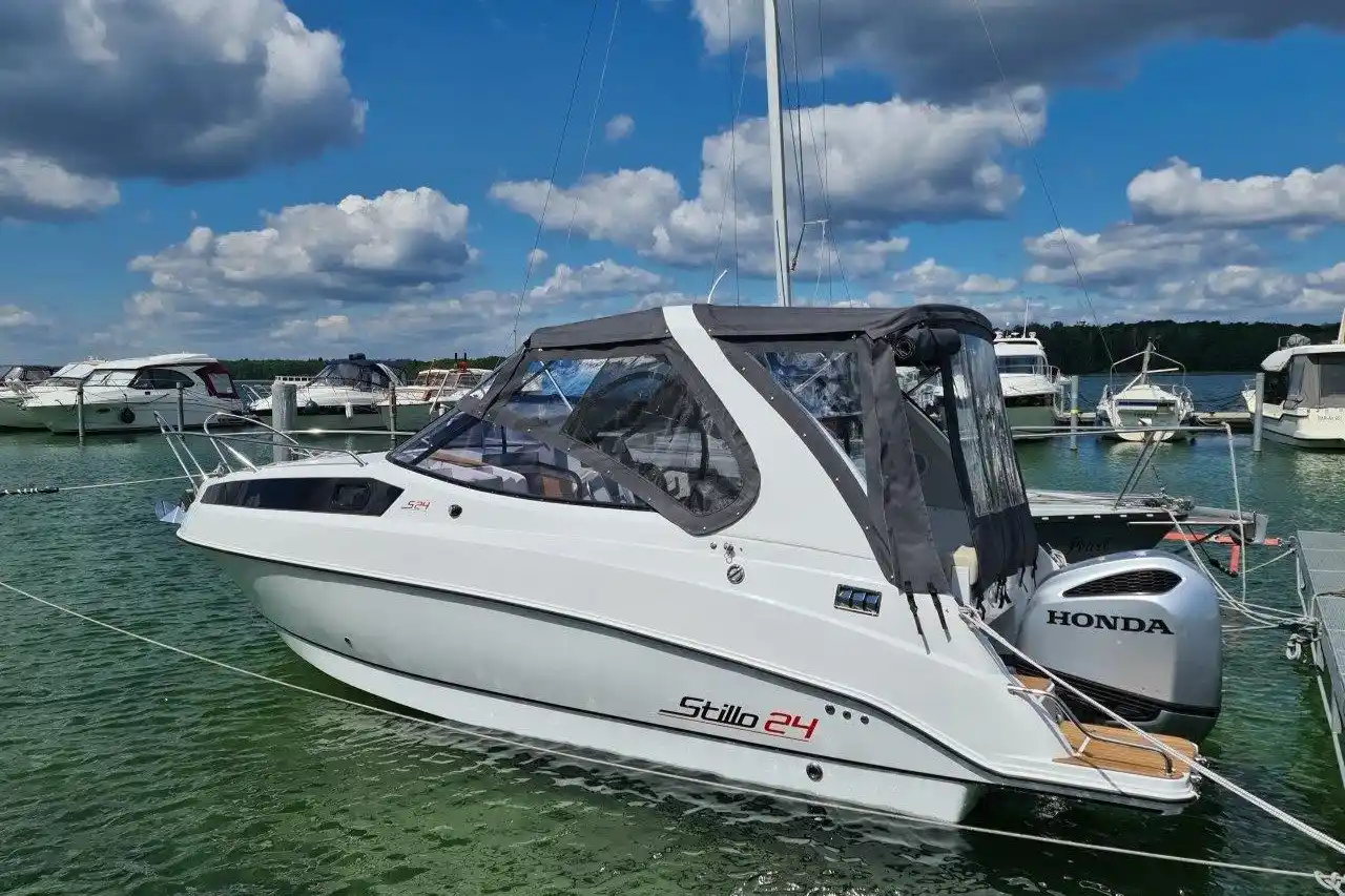 Motorboot Stillo 24