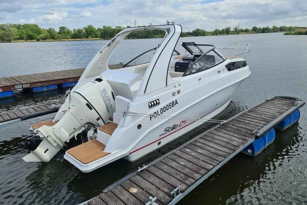 Motorboot Stillo 24