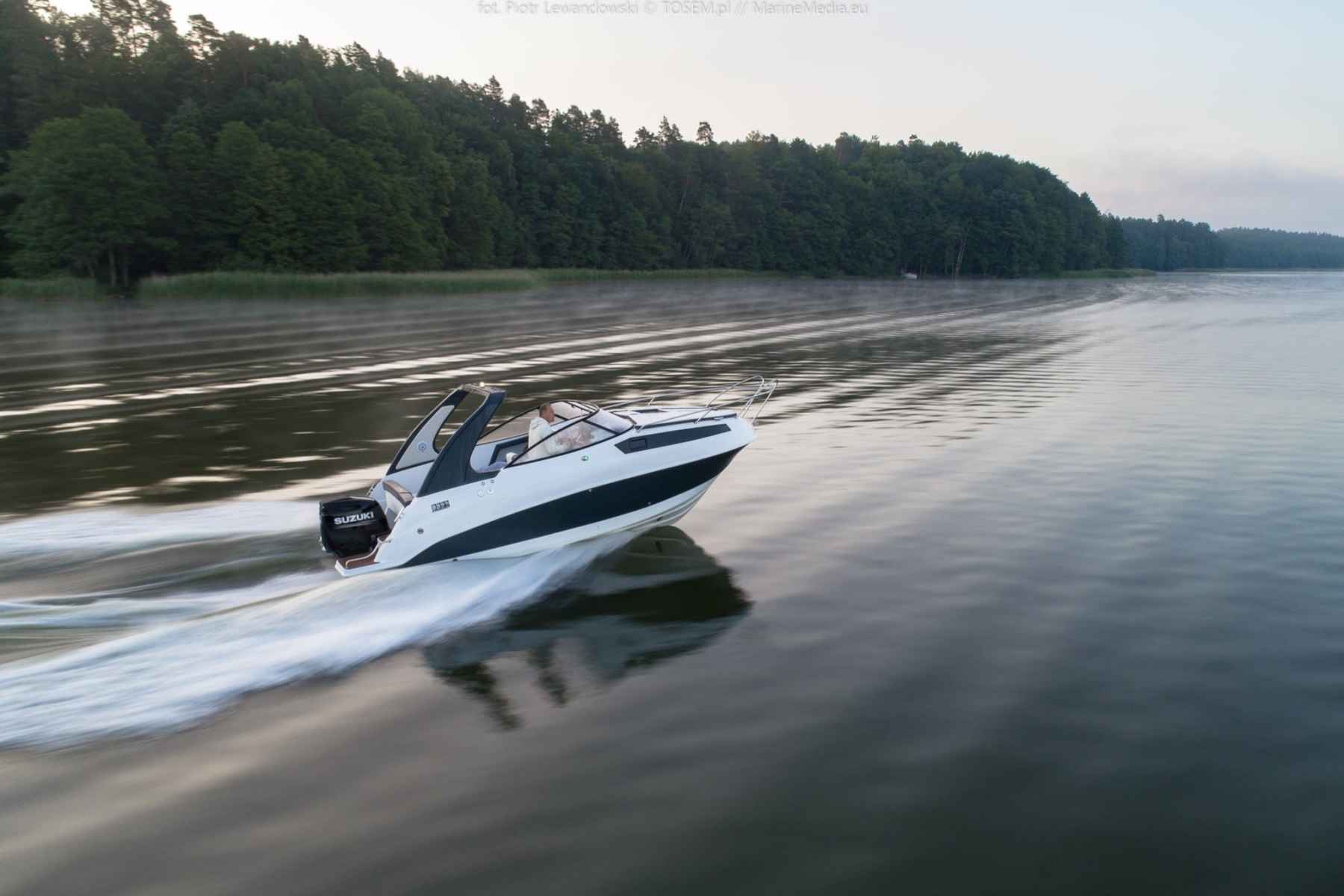 Motorboot Stillo 24