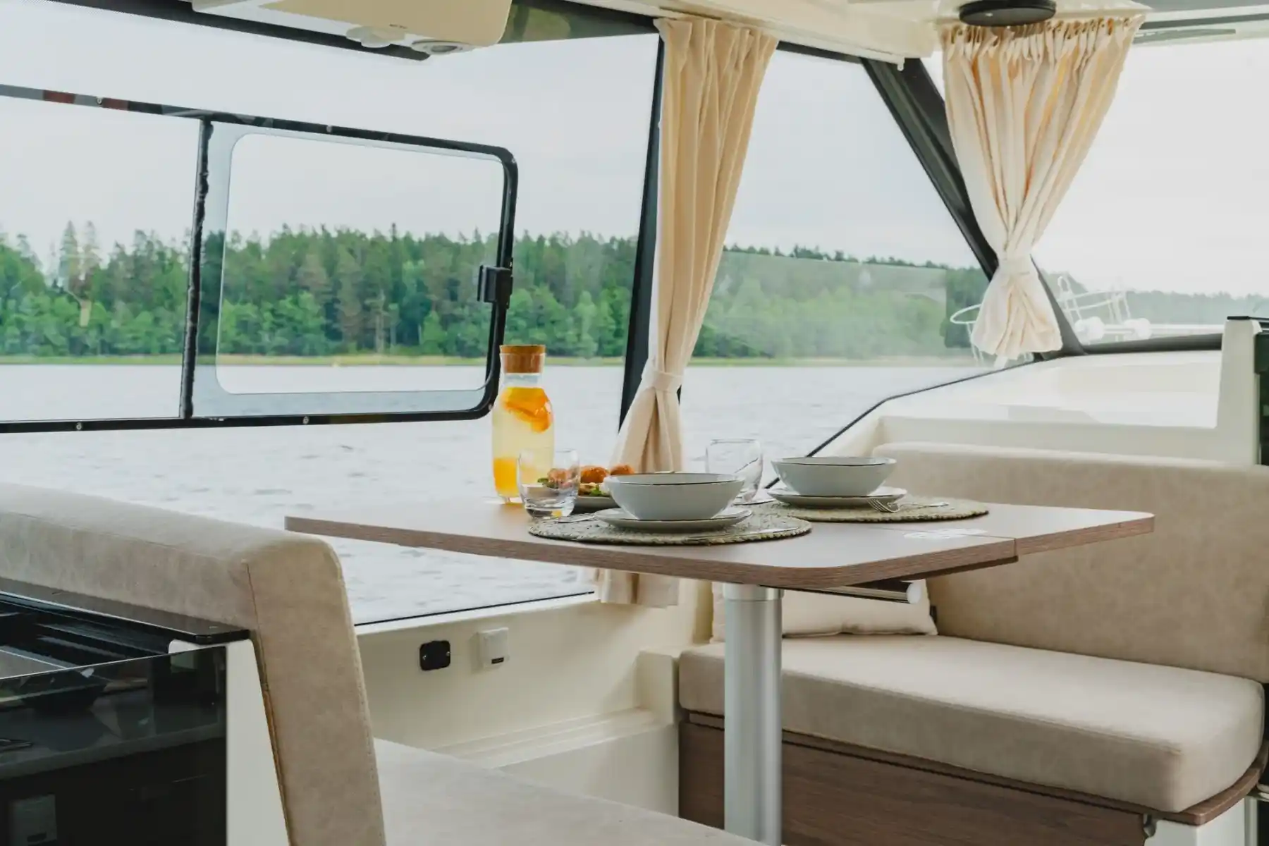Motorboot IMPOL Yacht & Bootshandel SunCamper 29