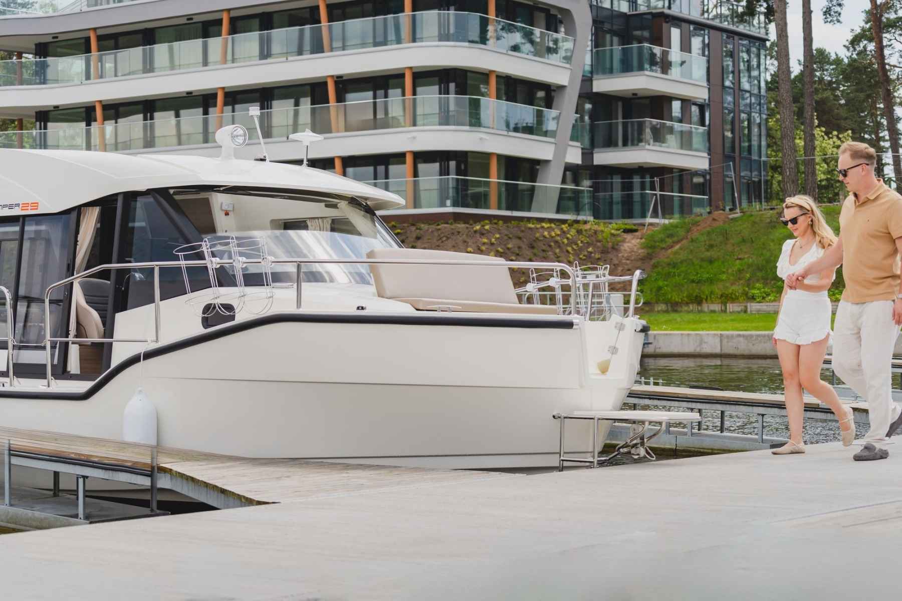 Motorboot IMPOL Yacht & Bootshandel SunCamper 29
