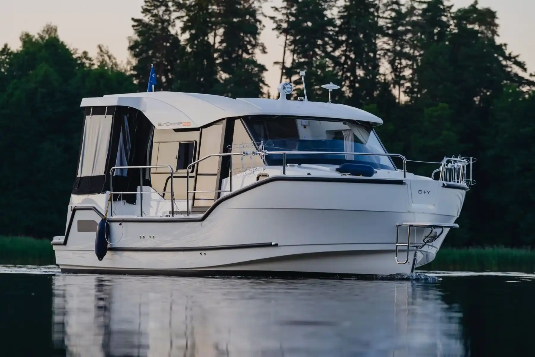 Motorboot IMPOL Yacht & Bootshandel SunCamper 29