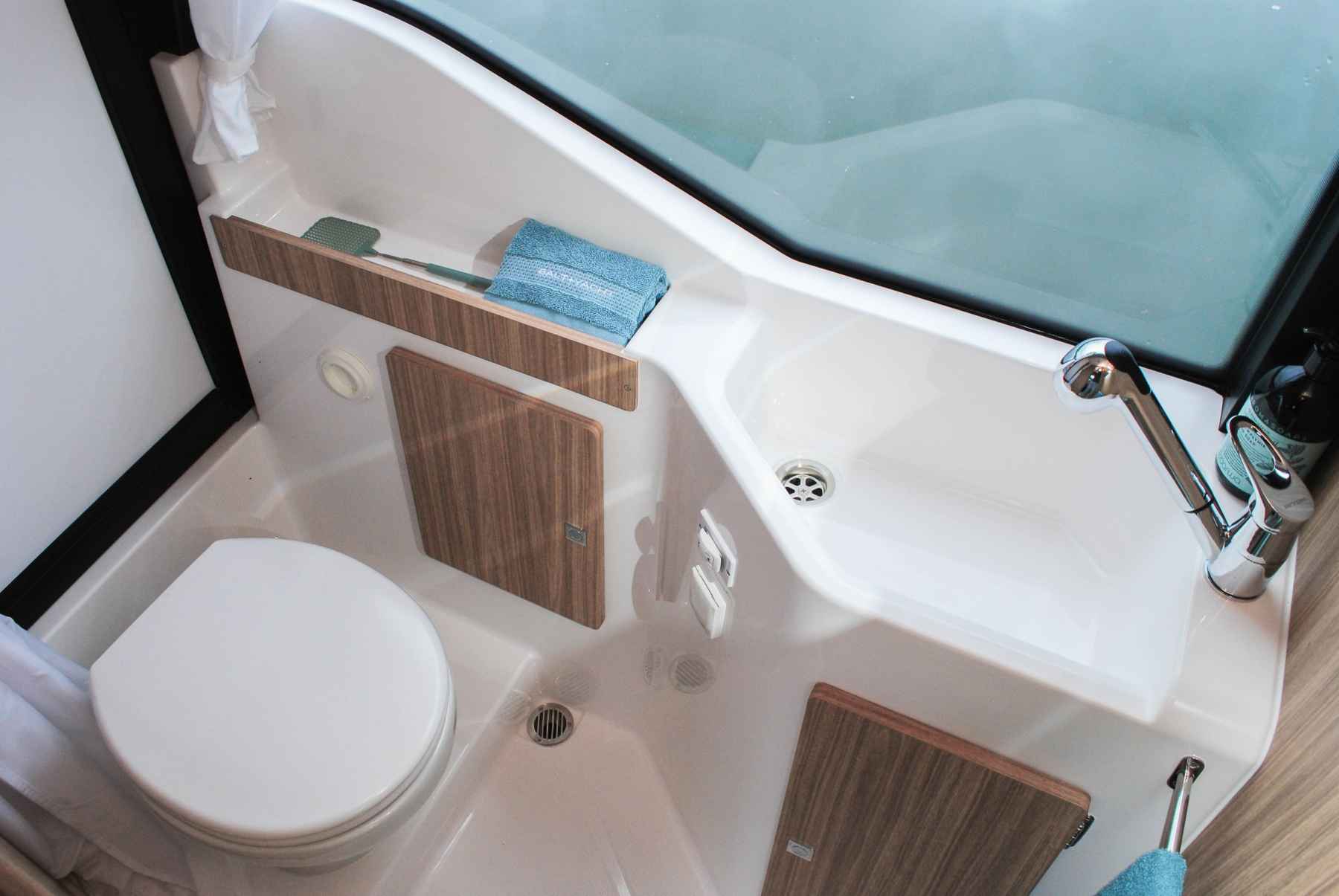 Motorboot IMPOL Yacht & Bootshandel SunCamper 36