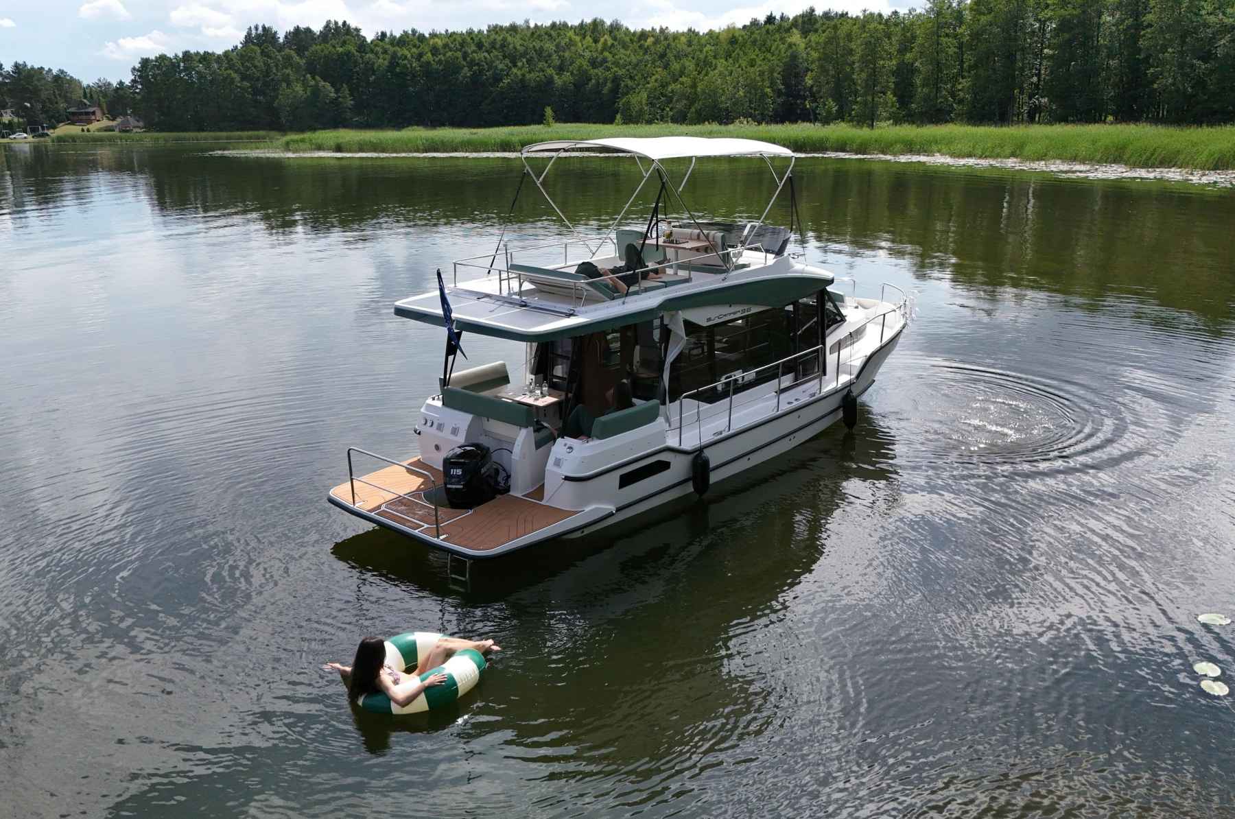 Motorboot IMPOL Yacht & Bootshandel SunCamper 36