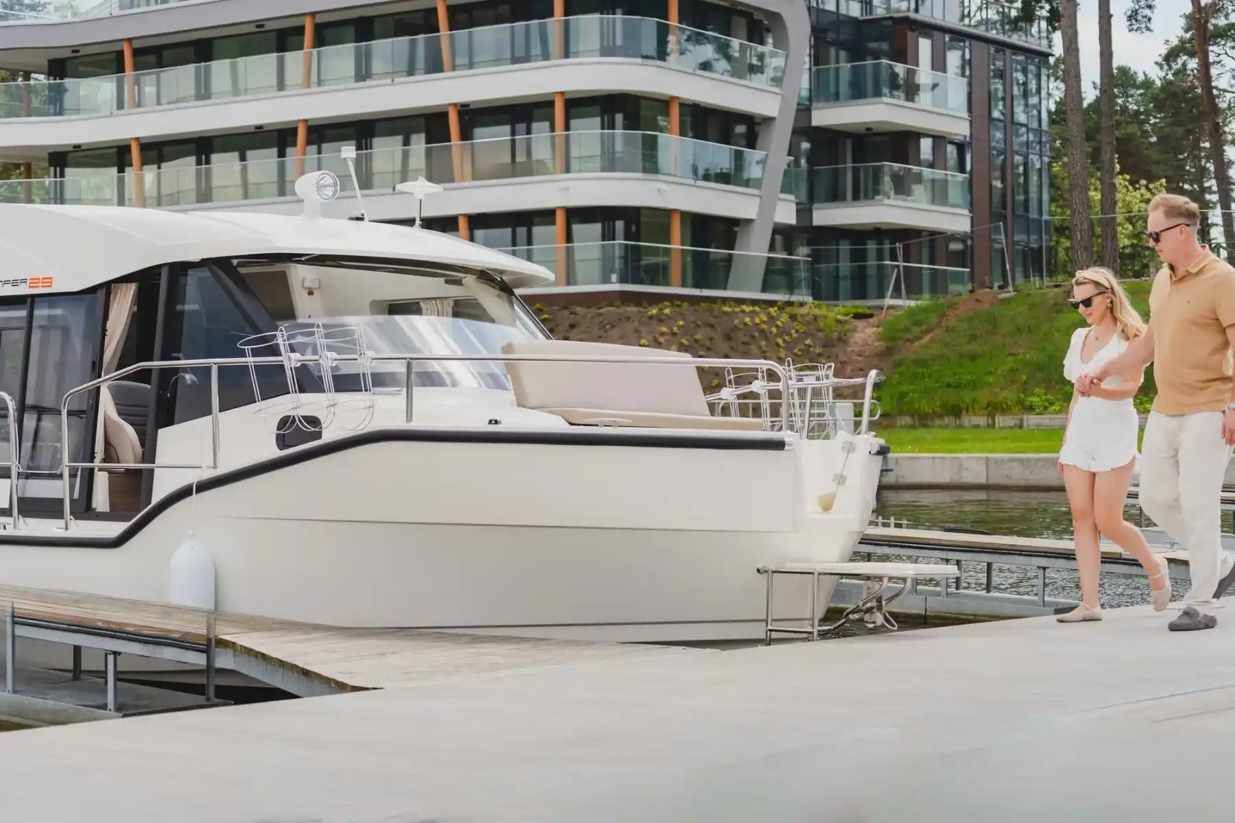 Motorboot IMPOL Yacht & Bootshandel SunCamper 29