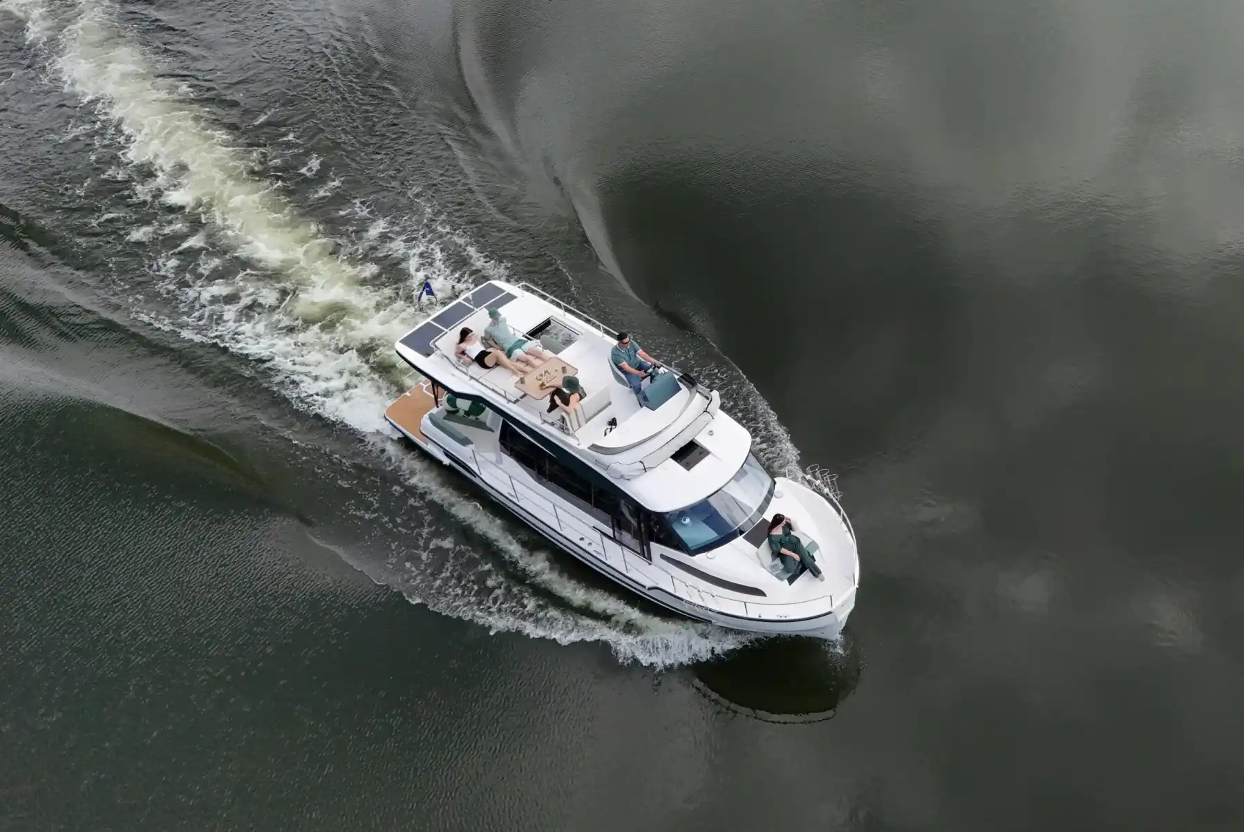 Motorboot IMPOL Yacht & Bootshandel SunCamper 36
