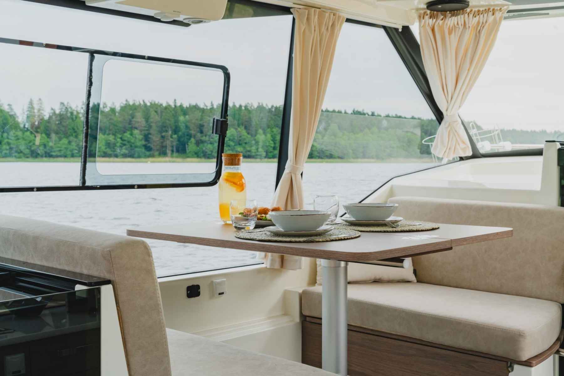 Motorboot IMPOL Yacht & Bootshandel SunCamper 29
