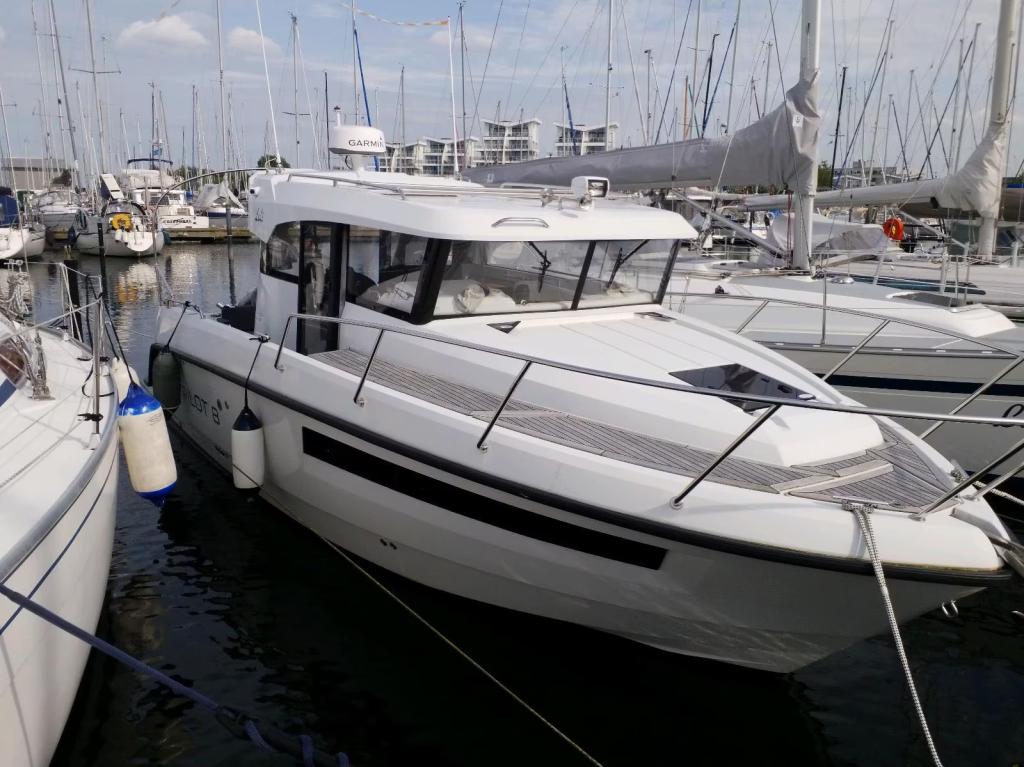 Motorboot Finnmaster PILOT 8