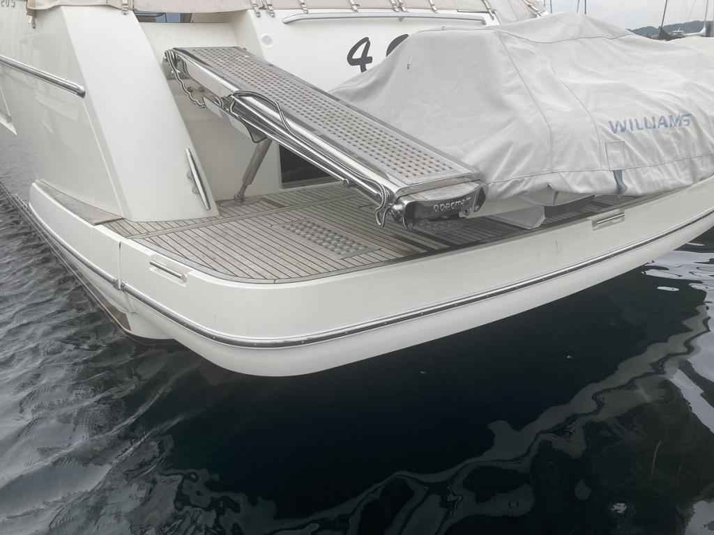 Motorboot Prestige 620 S (SportFly)