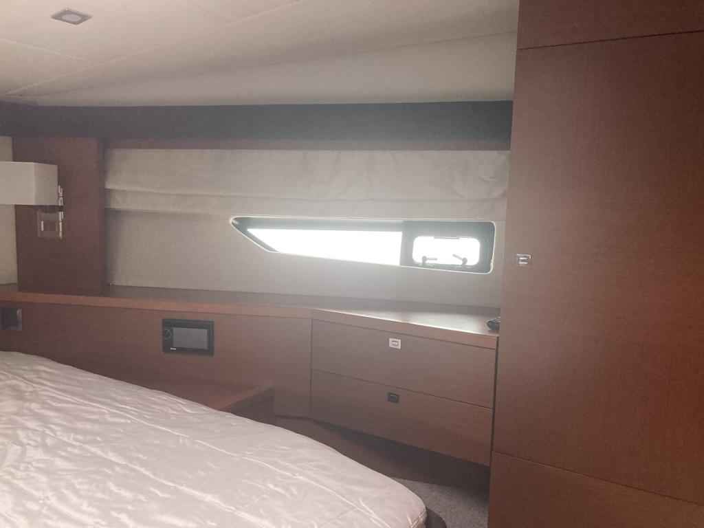 Motorboot Prestige 620 S (SportFly)