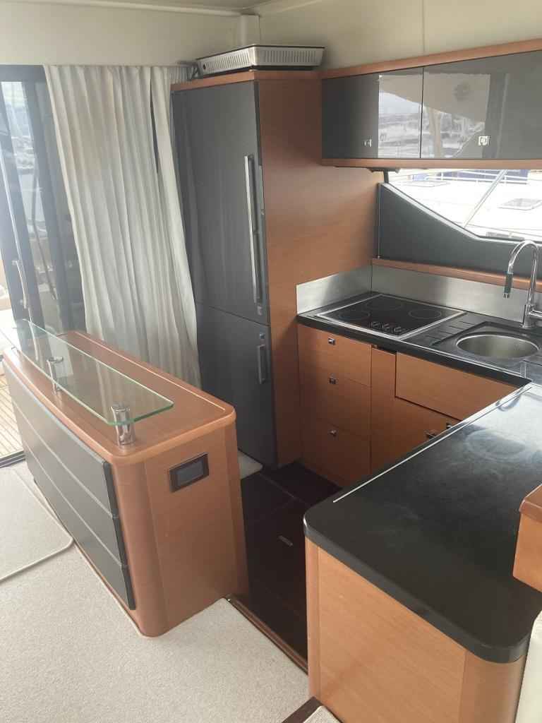 Motorboot Prestige 620 S (SportFly)