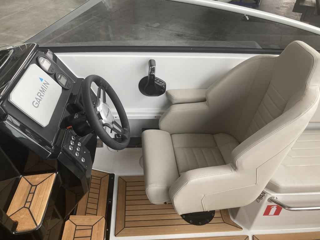 Motorboot Finnmaster T6