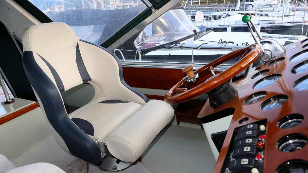 Motorboot Coronet 30 Oceanfarer