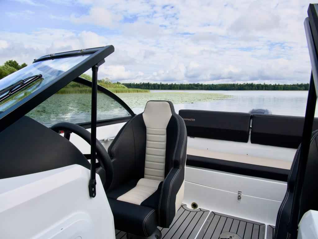 Motorboot Finnmaster R5