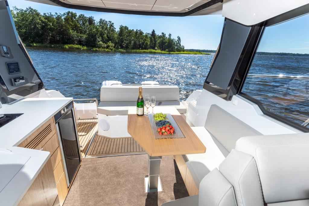 Motorboot Grandezza 30 OB OUTBOARD