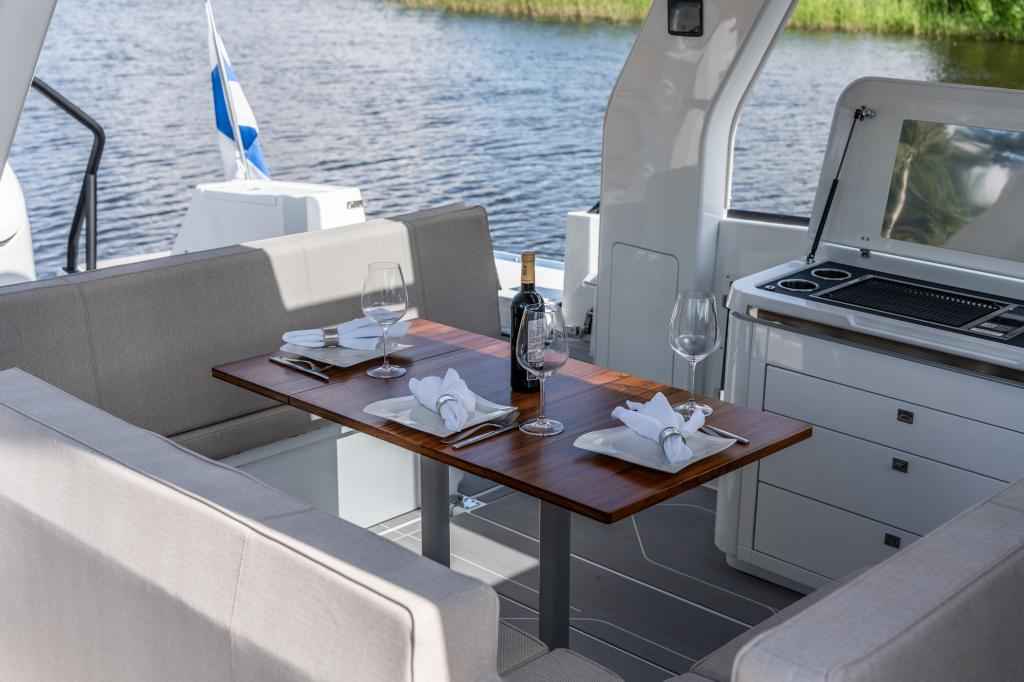 Motorboot Quarken 35 Sport Tourer