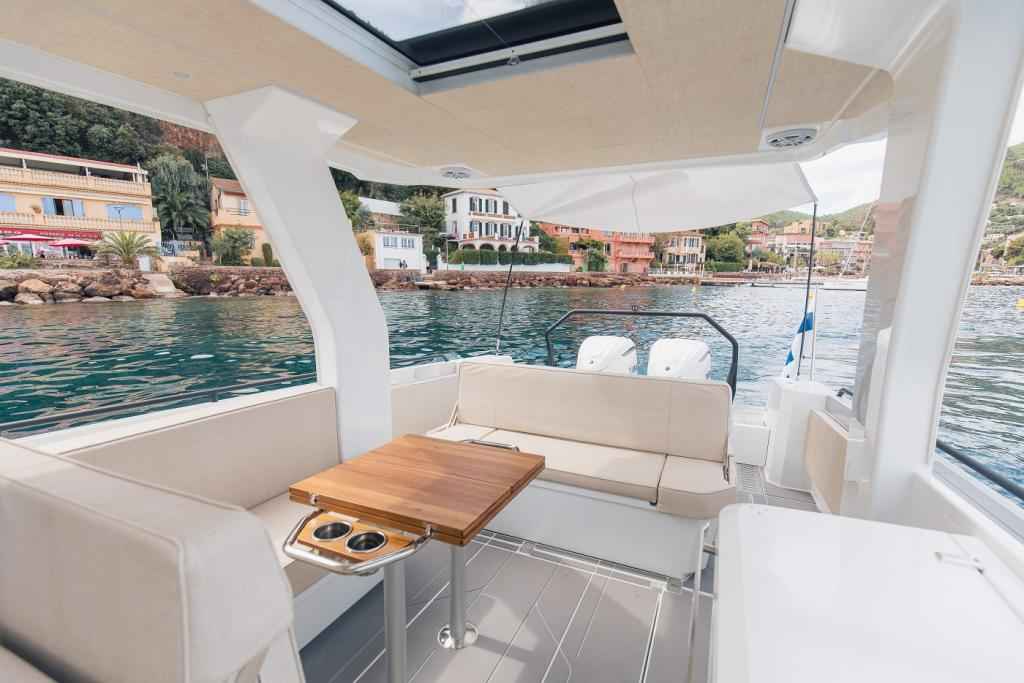 Motorboot Quarken 35 Sport Tourer