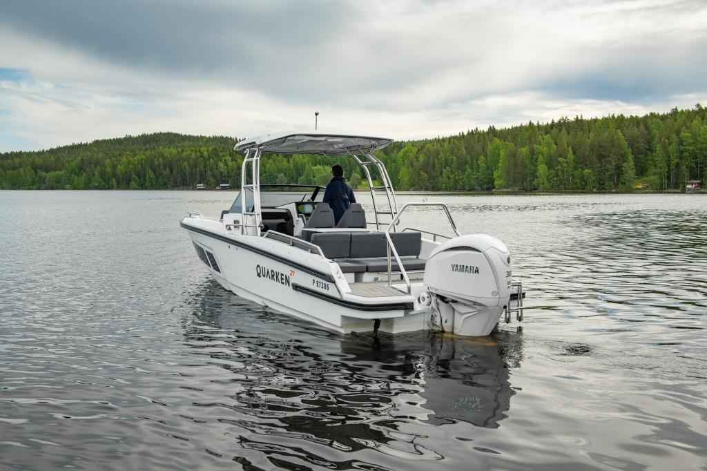 Motorboot Quarken 27 T-Top