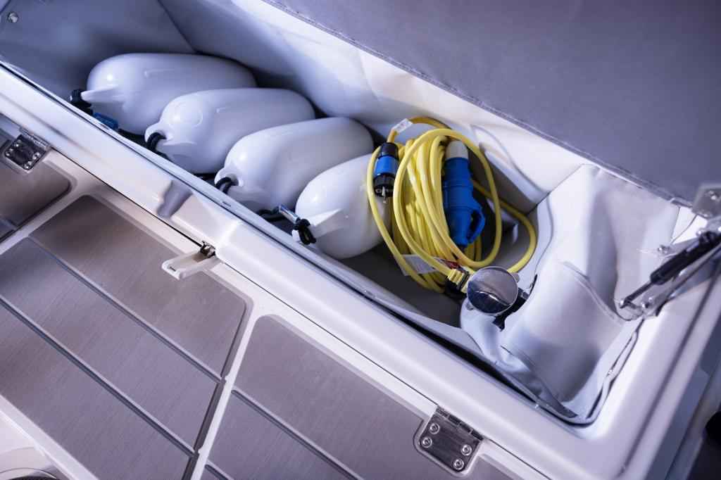 Motorboot Quarken 27 T-Top