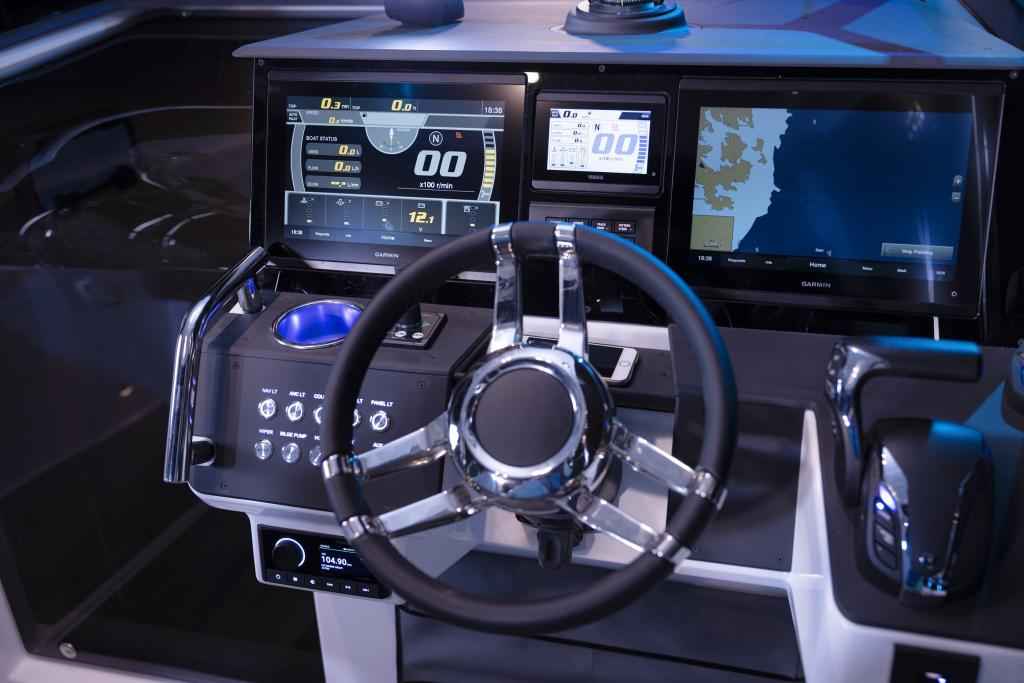 Motorboot Quarken 27 T-Top