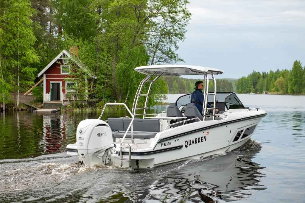 Motorboot Quarken 27 T-Top