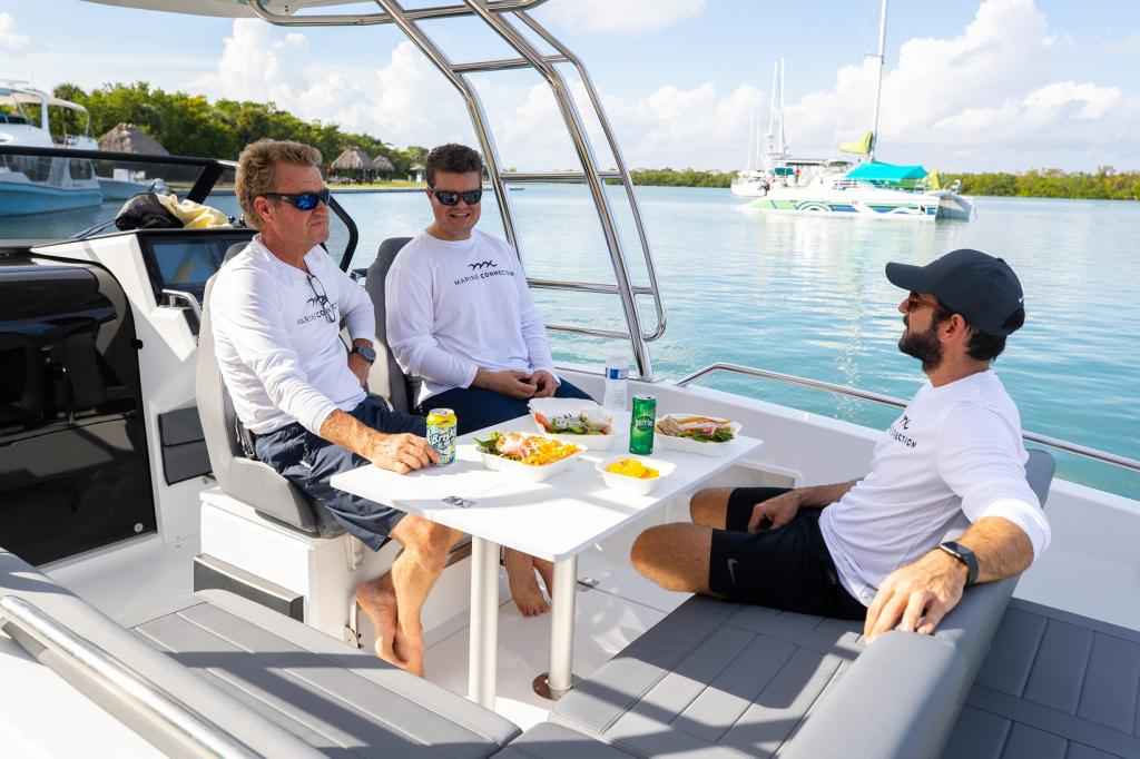 Motorboot Quarken 27 T-Top