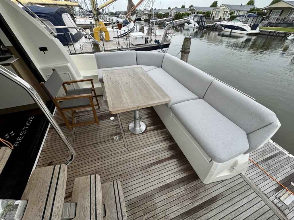 Motorboot Prestige 460 FLY