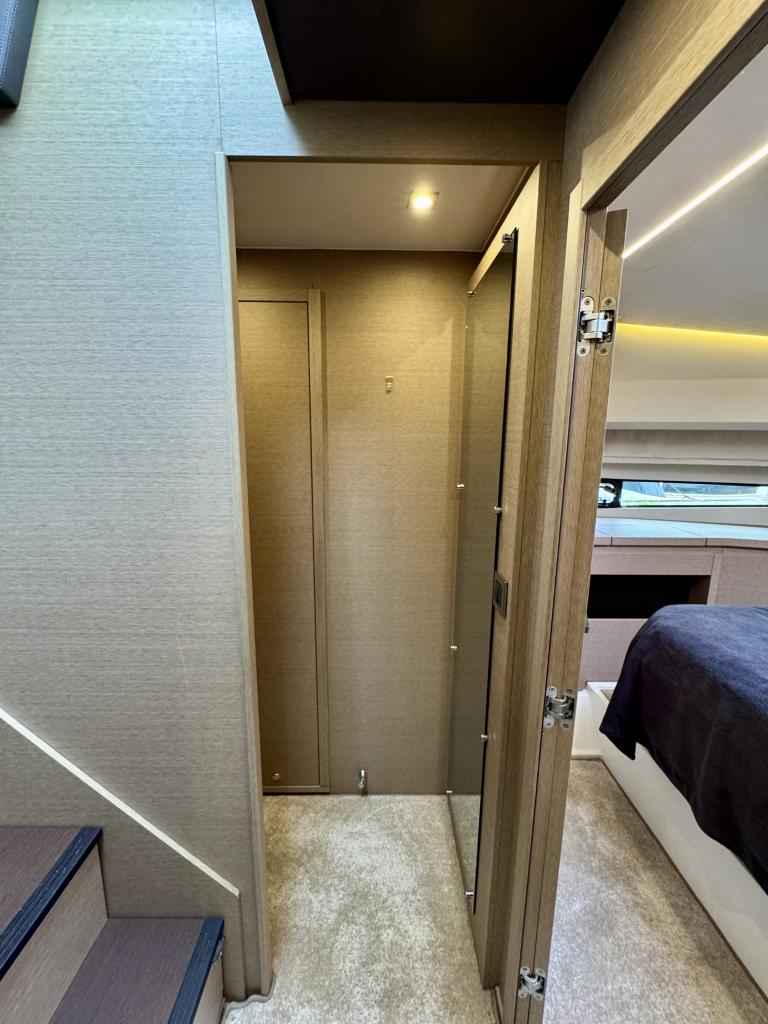 Motorboot Prestige 460 FLY