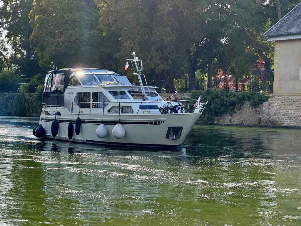 Motorboot Hemmes 13.50