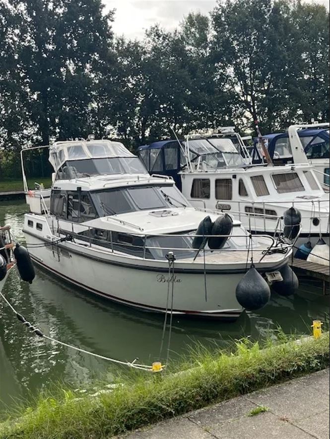 Motorboot Linssen 372 SX