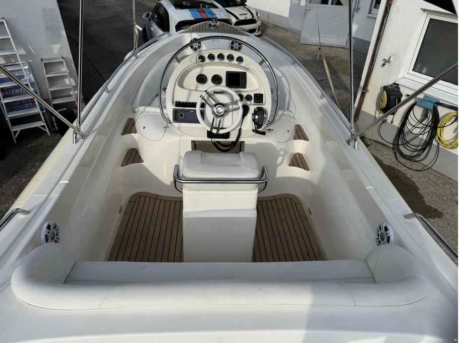 Motorboot Scanner Dillenium 2999