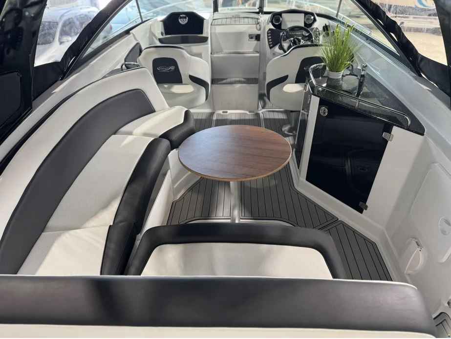 Motorboot Viper 263
