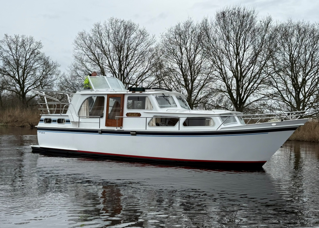 Motorboot Smelne 1000